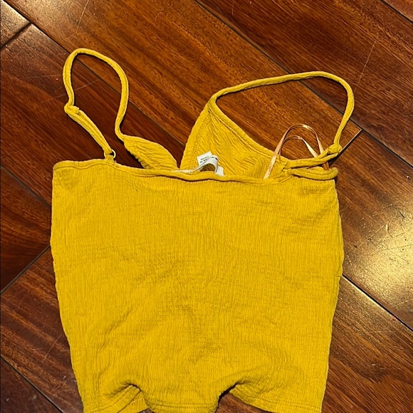 Mustard Yellow Women's Top Preloved BUNDLE ITEM - Picture 2 of 3